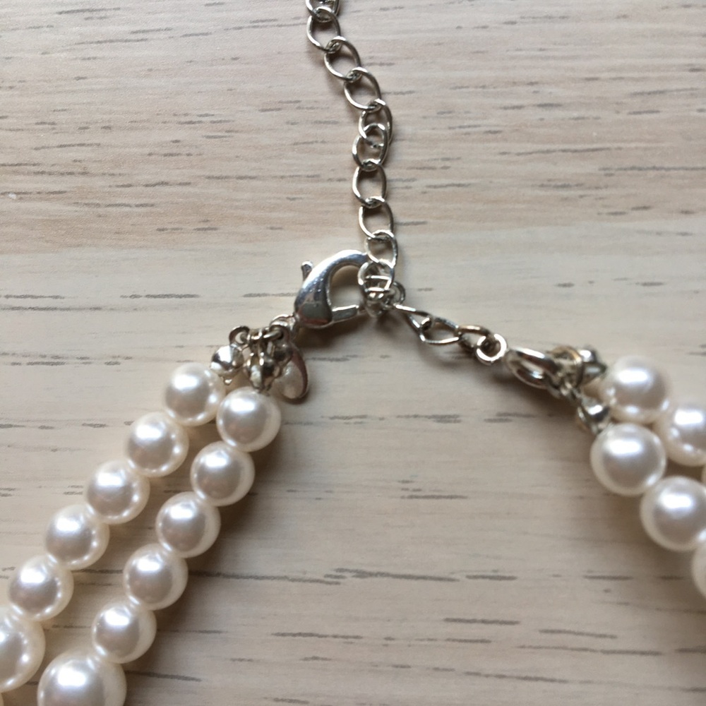 Faux Pearl and Rhinestone Double necklace, Chunky Necklace, Costume Jewelry - Picture 2 of 4